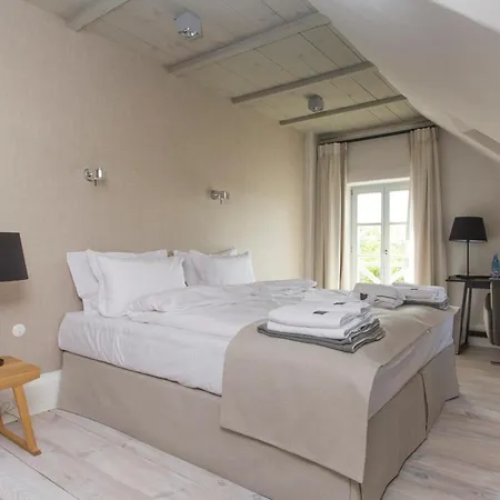 Posiadlosc Wiejska, Ogrody Acqua Di Rosa 5* Zameczek